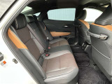 ゆとりある広々とした車内空間は、ドライブを始め買い物やレジャーなど、幅広く活躍します。一人でもみんなとでもお出かけを楽しみましょう!
