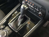 オートマのシフトレバーは操作しやすい位置にあります。