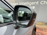 後側方から近づく車を検知すると△マークが点灯してお知らせしてくれるので、車線変更の際などの周囲確認に大変便利です(^O^)