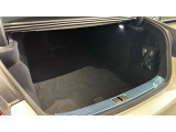 メルセデス・ベンツは全モデルに『水性塗料』を採用しています。従来の油性塗料に比べ、塗装時に出す有害物質を大幅に低減しており、地球環境の保護に貢献しています。