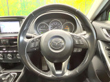 【スマートブレーキサポート】走行中に前方の車両等を認識し、衝突しそうな時は警報とブレーキで衝突回避と被害軽減をアシスト。より安全にドライブをお楽しみいただけます。