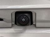 バックモニターが付いているから 後方確認もラクラク、便利な機能ですが直接目視確認することも お忘れなく!!