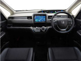 ◆インテリアパネル◆視界広々で非常に運転しやすくロングドライブでも疲れを感じさせないすっきりとまとまったインパネ周りです。