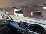 ☆バニティミラー!運転席だけでなく助手席に装備されてる車も増えてきたバニティミラー!ちょっとしたお化粧直しや身だしなみチェックの時に便利!女性には特に嬉しい機能ですね☆