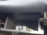 グローブボックスです!車検証入ります!