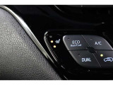 運転席と助手席には寒い日の肩や腰、冷えやすい下肢を温めてくれるシートヒーターが付いております!