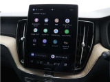 Google搭載のボルボなら、車内にいながら多彩なデジタルライフをお楽しみいただけます。Google Playから必要なアプリをダウンロードして、有意義な移動時間を楽しみましょう。