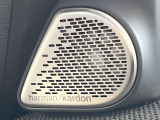 ●harman/kardonサウンドシステム:オーディオ専門メーカーが手掛けるプレミアムスピーカーを装備。多数のスピーカーから、音の粒立ちまで分かる高品質な音楽をお楽しみいただけます。
