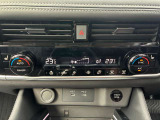 運転席・助手席とそれぞれ独立したエアコン調整が可能です(^^♪ 操作もシンプル☆彡