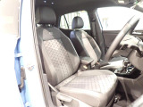 楽な姿勢で座ることが出来るので長時間の運転でも疲れにくいですし体もぶれにくいですよ。