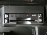 ナビ連動タイプのETC車載機です。ナビゲーションと連動してくれますのでカード未挿入を知らせてくれるなど便利な機能が追加されています。