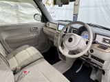 見通しのよいすっきりとした視界で、誰でも運転しやすいです。運転のしやすさは疲れにくさにも繋がりますよ♪