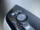 電動格納ミラーは駐車時や狭いとこなどやっぱりあると便利ですよ。