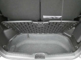 ラゲッジアンダーボックス:普段使わない物や外から見られたくない荷物を入れられます。