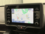 純正ナビを装備。タッチパネル式で使いやすく、お出かけもラクラクです。