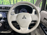 インテリアに合わせたデザインのステアリングは、運転される方のことも考え、運転しやすい形状、大きさです。是非一度、実際に触ってお確かめください。