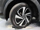 タイヤサイズは195/60R17となっております。