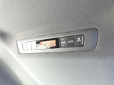 後席用にもエアコンの吹き出し口があり快適です。どの席に座っても快適なドライブが楽しめます♪