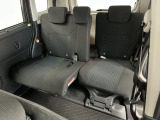 【スライドシート】後席にもスライド機構があることで、細やかに荷室スペースを確保!日常の様々なシーンに対応します♪