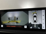 フロントカメラは運転席よりも前の視界を確保することで事前に危険を予知し、事故や衝突を防ぎます。
