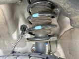 お車を安心してお乗りいただく為には、足回りの定期点検が欠かせません。サービスサポート(有償保証)では無料点検もご提供しており、安心のカーライフをお過ごしいただけるサポート体制が整っています。