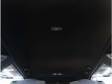 【天井】シミや垂れ、タバコ焦げなどございません。キレイな状態が保たれており、ご納車前にも丁寧にクリーニングさせていただきます。