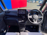 周りが見やすく運転しやすいお車です♪