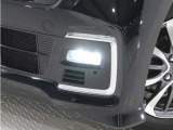◆フォグライト◆ 霧などの悪天候時、自車の位置を示すとともに前方や路肩が見えずらい時、近い位置をワイドに照らしてくれます