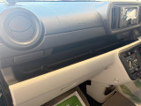 ドライブレコーダー付いてます!運転時に後方の映像を記録し、万が一事故が発生した時でも、映像として記録が残ります。