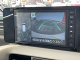 上から丸見えアラウンドビュー!車を真上から見下ろした様な映像を映し出すアラウンドビューモニター。これで車庫入れもラクラク。