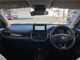 視界の良さと取り回しの良さで、たまに運転する奥様にも安心♪