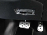 ETC車載器が搭載されているので、高速道路の乗り降りもノンストップで通過できます♪
