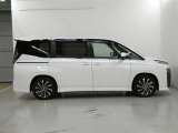 この度は、当社の展示車をご覧いただきまして、誠に有難うございます。自信をもってお勧めできる車となりますので、ごゆっくりご覧頂きたいと思います。