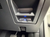 高速道路や有料道路の必需品のETCも装着されています。カードを入れるだけで、料金所をノンストップ&キャッシュレスで通過出来ます。長距離井戸の際にも役立ちます★☆★☆