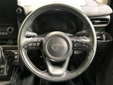 【純正革巻きステアリング】上質な革を使用することで、手にしっかり馴染みとても運転しやすいハンドルです♪