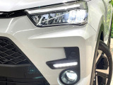 【シーケンシャルターンランプ付きLEDヘッドライト】人気の『流れるウィンカー』付きのLEDヘッドライトを装備♪高級感はもちろん、点灯時は存在感たっぷりで他車からも認識されやすく安心です。