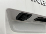 【バックカメラ】 対応モニターを装着することで、駐車時に車両後方の様子を見ることができます