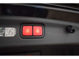 万一の車両トラブルなどが発生した場合でも、お電話一本で、現場での応急処置や、車両のけん引、ドライバーや同乗者の方の移動の手段の手配など、一定の条件にて無料でサポートいたします。