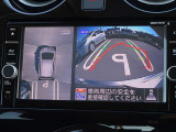 【アラウンドビューモニター&バックモニター】クルマを真上から見下ろしているかのような映像が表示され、周囲の状況がひと目で把握できるので、安心してスマートに駐車できます。駐車が苦手な方にオススメです!