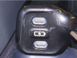 充電用USB端子を装備しております。