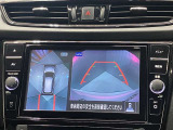 【アラウンドビューモニター】車を上から見下ろしているかのような映像で周囲の状況がひと目で確認、狭い駐車場に駐車するときも安心です♪