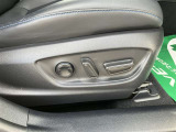 パワーシート搭載。微妙な調整が手軽にでき、ぴったりのポジションで運転することが可能です。