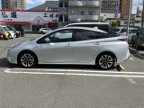 おひとり、恋人、ご友人、ご家族など、少人数でも大人数でもお出かけが楽しめます。この車で楽しいドライビングライフを送りましょう♪