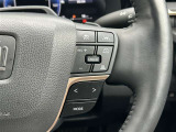 レーダークルーズコントロール(全車速追従機能付)付きです。車速に応じて追従支援してくれるので、ロングドライブも快適です。詳細は販売店スタッフまでおたずねください。