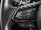 【ステアリングスイッチ】運転中、前方から目線をそらすことなく、オーディオ等の操作が可能な便利機能。安心&快適ドライブにはマストな装備。