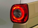 丸目で愛嬌のあるデザインのLEDリヤコンビネーションランプ(LEDストップランプ)が省電力・長寿命化を実現。