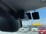 【ドライブレコーダー搭載車!】 前方と車内と後方を録画できるドライブレコーダーも装着されていますので安心して快適なドライブが楽しめますね。