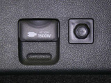 【電源コンセント】非常時やキャンプなどに役立つAC100V/1500Wコンセント付きです。