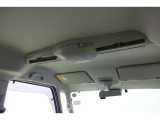 車内の空気を効率よく循環させることで、冷たい空気や温かい空気の偏りを解消。【スリムサーキュレーター】搭載で前席と後席の「温度差問題」を解決します。車内での会話もしやすい静音タイプです。
