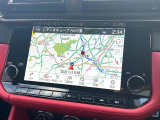 【メーカー純正ナビ】インテリアに溶け込むスタイリッシュな「専用設計」メーカーナビを装備♪視認性や操作性など基本性能にも優れ、より上質なカーライフをお楽しみいただけます。